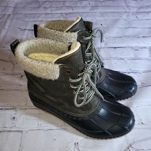 Magellan Outdoors Women's Mid Sweater Duck Boot snow boots size 6